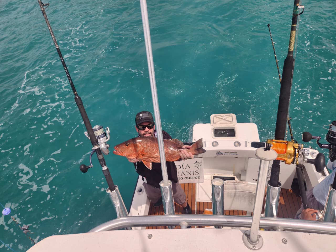Big cubera snapper caught off Quepos
